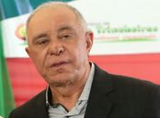 Ex-prefeito de Poço das Trincheiras bate seu veículo em caminhão enquanto se dirigia a Maceió