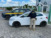 PRF prende homem por receptação e recupera veículo roubado, em Delmiro Gouveia

