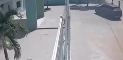 Câmeras de segurança registram momento em que médica atira contra o ex-esposo em Arapiraca