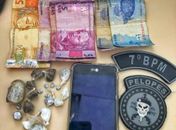 Jovem é detido após ser flagrado com drogas durante abordagem policial em Olho d´Água das Flores