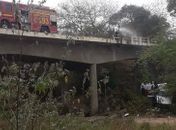 Carro cai de ponte, na BR-423, em Canapi e deixa três pessoas mortas
