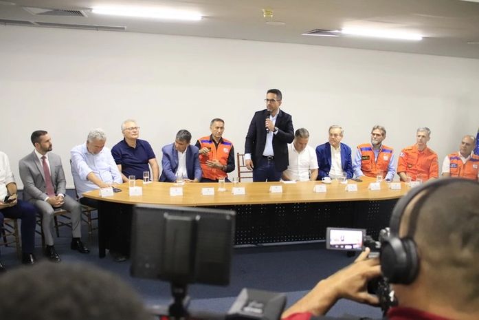 Ministros anunciam ajuda emergencial para atingidos pelas chuvas em Alagoas