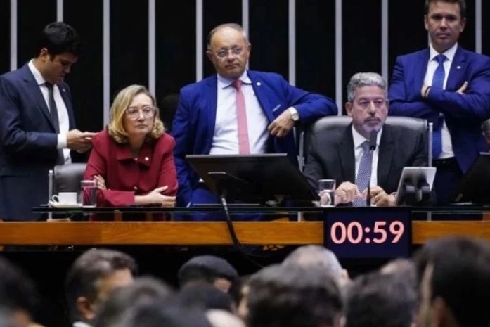 Arcabouço fiscal é aprovado na Câmara dos Deputados