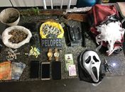 Polícia flagra casa servindo de ponto para tráfico de drogas em Maravilha e apreende material 
