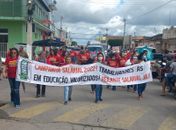 Ato de profissionais da educação em Maravilha