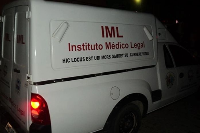 Viatura do Instituto Médico Legal (IML)