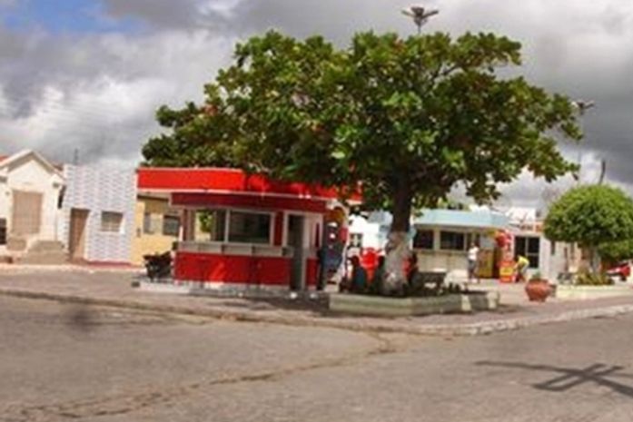 Rua do Comércio, Monteirópolis.