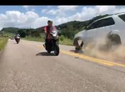 Vídeo registra momento do acidente que matou três motociclistas que estavam em comboio que seguia de PE para AL; Veja vídeo
