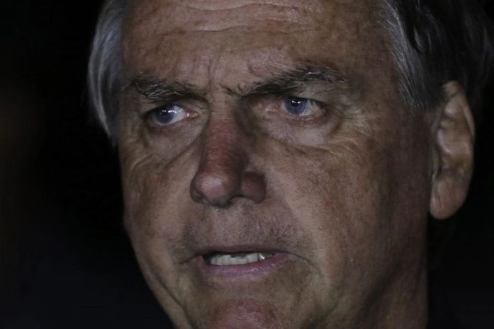 Bolsonaro conferiu e recebeu joias de um segundo pacote avaliadas em cerca de R$ 400 mil