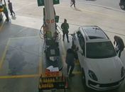 Vídeo mostra prisão de líder do PCC de AL em SP; grupo fraudou R$ 30 milhões e ostentava vida de luxo