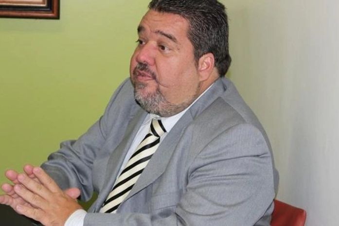 Polícia Federal faz buscas na casa do vice-presidente da CBF contra 'caixa 2' em AL