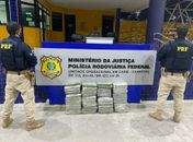 PRF prende dois homens com 50 kg de maconha dentro de veículo em Canapi