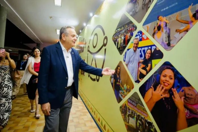 Vice-governador visita estande da Secdedf e destaca importância da inclusão na 11ª Bienal do Livro