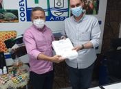 Prefeito Floriano firma convênio e Codevasf vai pavimentar área rural de Jacaré dos Homens