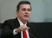 Medeiros propõe jornada de 30 horas e piso de R$ 4.750 para psicólogos em AL