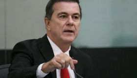 Medeiros propõe jornada de 30 horas e piso de R$ 4.750 para psicólogos em AL