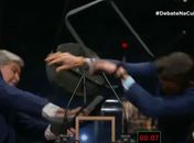 Vídeos: Datena agride Pablo Marçal com cadeirada durante debate em São Paulo