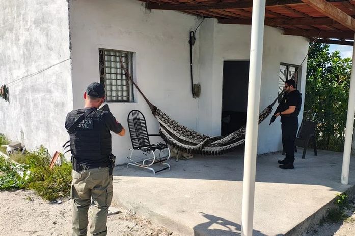 Cantor é preso por envolvimento com menina de 13 anos no Sertão