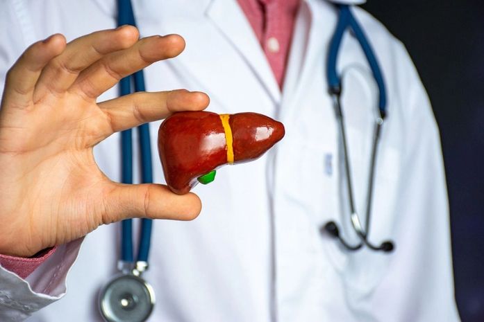 Maio vermelho foi criada para conscientizar sobre a prevenção da hepatite e a importância do cuidado com o fígado